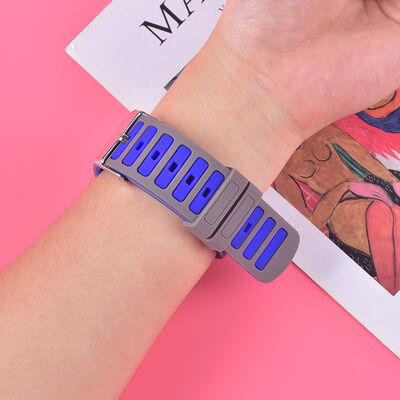 Good price Regular 22mm Double Color Sports Silicone Soft Watch Strap with Colorful Fashion Design online